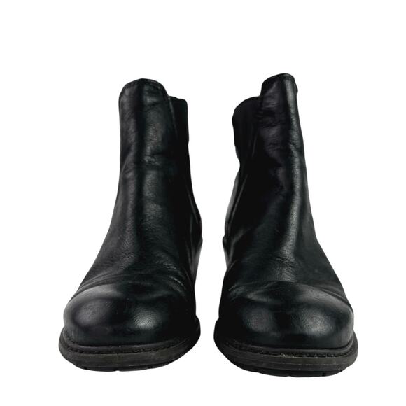 Timberland Sutherlin Bay Women's Black Leather Slip-On Chelsea Ankle Boots 7 - Picture 2 of 9